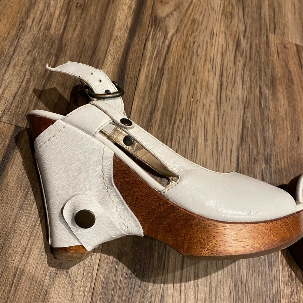 True Religion Clogs - Picture 7 of 10
